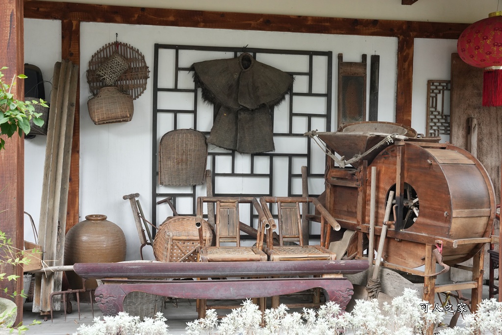 回角咖啡,回角咖啡停車,白色貨櫃屋,苗栗下午茶,苗栗咖啡,苗栗慢活,苗栗拍照景點,苗栗文青,苗栗田野,苗栗秘境咖啡廳,苗栗網美咖啡,苗栗老物