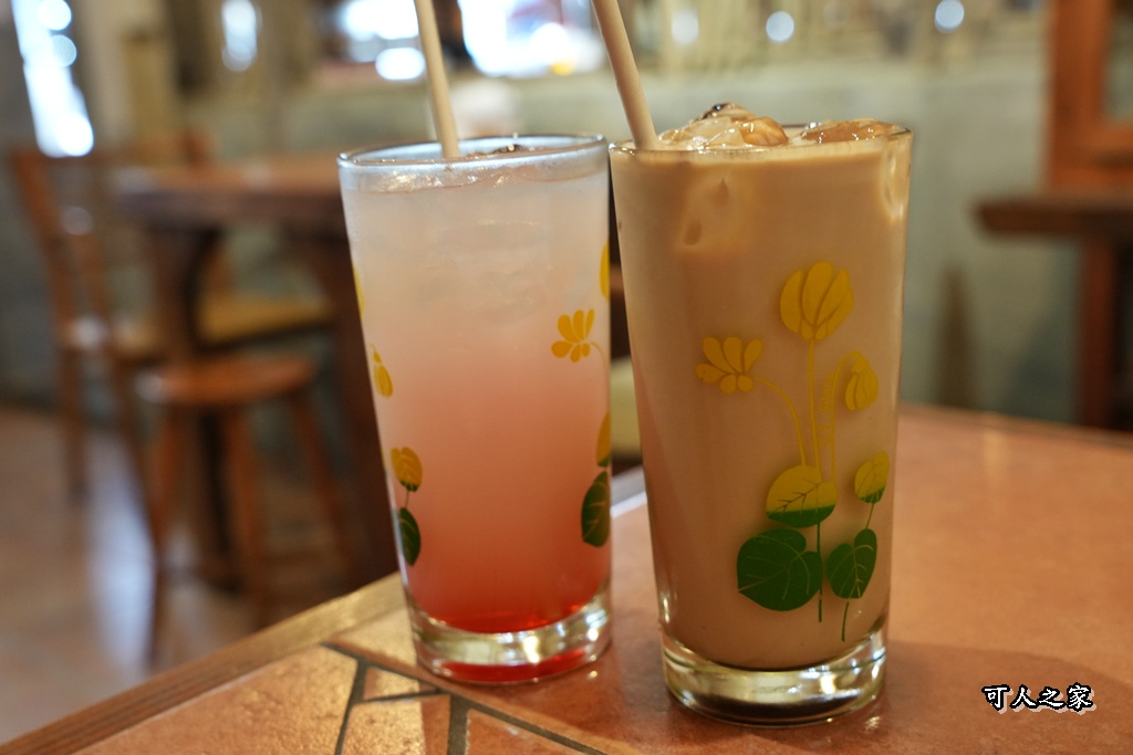 三合院,好喝咖啡,慢活美學,懷舊空間,焦糖布丁,焦糖布丁推薦,特色飲品,田野風光,白水咖啡,白水咖啡菜單,白水咖啡食物,老宅咖啡,踏雪尋梅,隱藏版咖啡,靜心