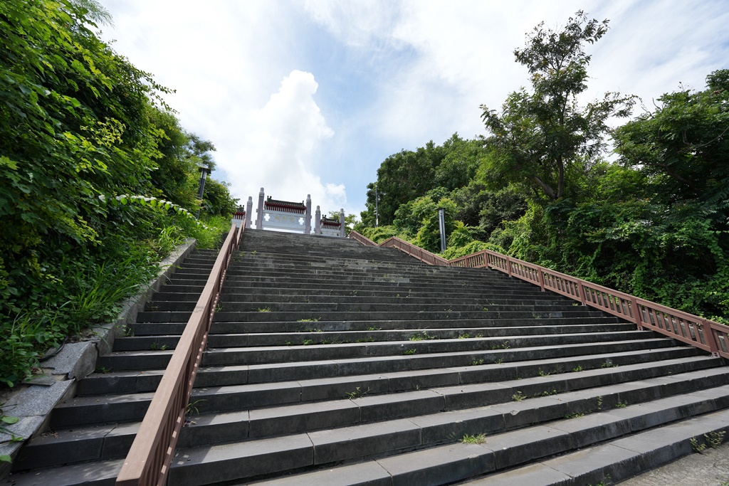 85大樓夜景,壽山LOVE,壽山觀景台,高雄壽山LOVE情人觀景台,高雄壽山觀景台,高雄夜景,高雄情人觀景台,高雄情侶景點,高雄拍照打卡,高雄浪漫景點,高雄港都夜景,高雄約會景點