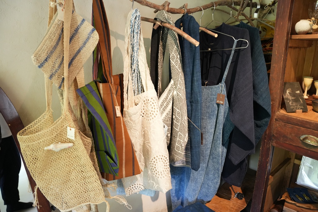 台中【不在家甜點】山林裡的預約制秘境,手作甜點與茶時光 ,寵物友善咖啡廳 @可人之家 @可人之家