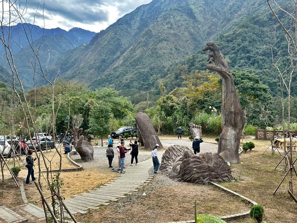 (雪山坑登山步道,O型步道,O型環狀步道,健行,台中和平區,台中景點,台中秘境,和平區景點,山蘇森林,巨人之手,打卡景點,森林秘境,生態步道,石虎吊橋,網美景點,親子同遊,親子步道,輕鬆步道 (雪山坑登山步道,O型步道,O型環狀步道,健行,台中和平區,台中景點,台中秘境,和平區景點,山蘇森林,巨人之手,打卡景點,森林秘境,生態步道,石虎吊橋,網美景點,親子同遊,親子步道,輕鬆步道