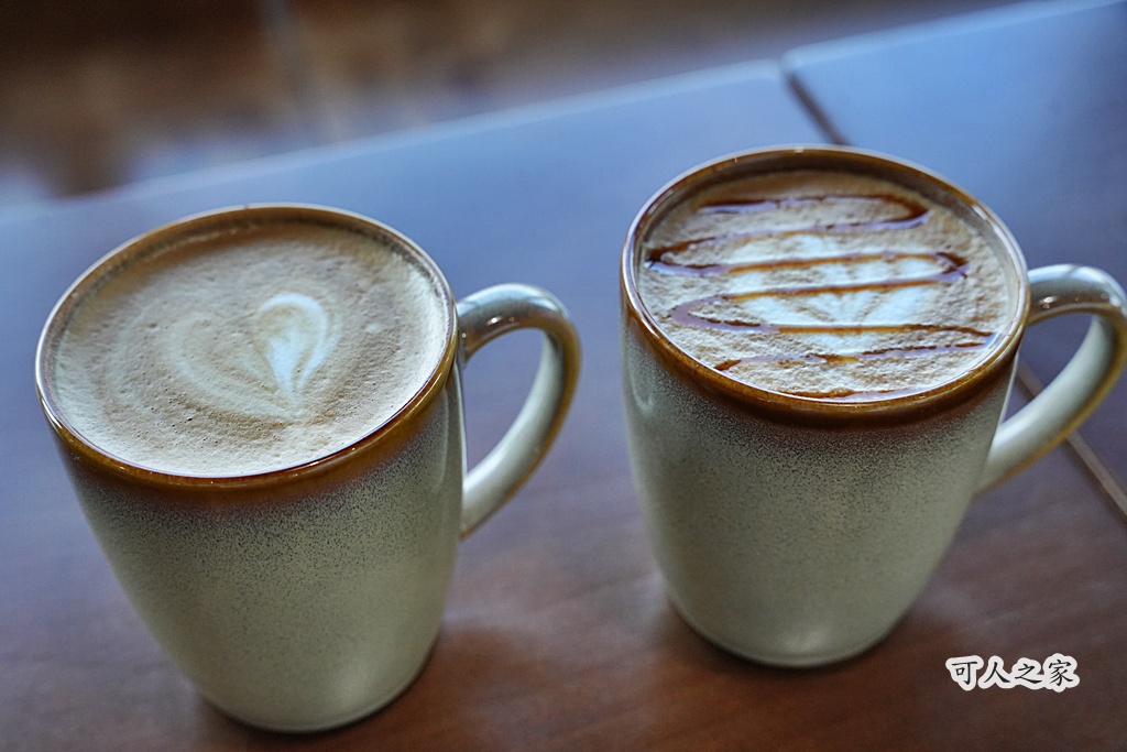 FIRST CLASS COFFEE,一頂小坊,停車場,南投下午茶,南投咖啡廳,南投水里,咖啡甜點,山景咖啡,工業風,挑高設計,景觀餐廳,水里景點,療癒秘境,約會景點,觀景咖啡廳