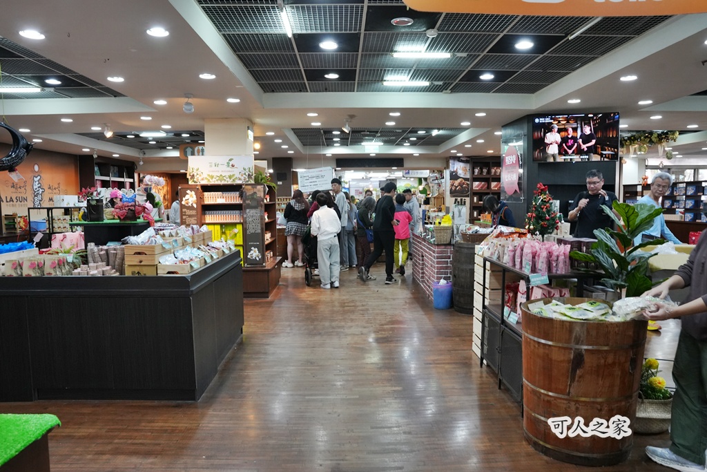 伴手禮,信義鄉美食,免費試吃,南投信義,南投景點推薦,日式氛圍,梅子夢工廠,梅子糖果,網美景點,親子旅遊,觀光工廠,賞梅