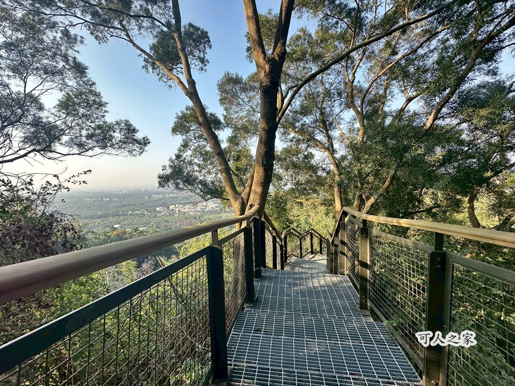O型路線,三等三角點,下坡路段,休息區,停車場,健行時間,加比山,古坑景點,古坑步道,台灣好玩,台灣步道,挑戰型步道,斗六景點,斗南景點,步道全長,步道地圖,步道難度,登山入口,膝蓋不好,荷苞山,荷苞山公園,荷苞山步道,視野遼闊,親子步道 (需加註條件或不適合),階梯步道,雲林一日遊,雲林健行,雲林六輕,雲林古坑荷苞山步道,雲林展望,雲林景點,雲林爬山,雲林登山,雲林秘境 (稍微誇大,但可用於吸引點擊),靈台山建德寺地母廟,高CP值步道 O型路線,三等三角點,下坡路段,休息區,停車場,健行時間,加比山,古坑景點,古坑步道,台灣好玩,台灣步道,挑戰型步道,斗六景點,斗南景點,步道全長,步道地圖,步道難度,登山入口,膝蓋不好,荷苞山,荷苞山公園,荷苞山步道,視野遼闊,親子步道 (需加註條件或不適合),階梯步道,雲林一日遊,雲林健行,雲林六輕,雲林古坑荷苞山步道,雲林展望,雲林景點,雲林爬山,雲林登山,雲林秘境 (稍微誇大,但可用於吸引點擊),靈台山建德寺地母廟,高CP值步道