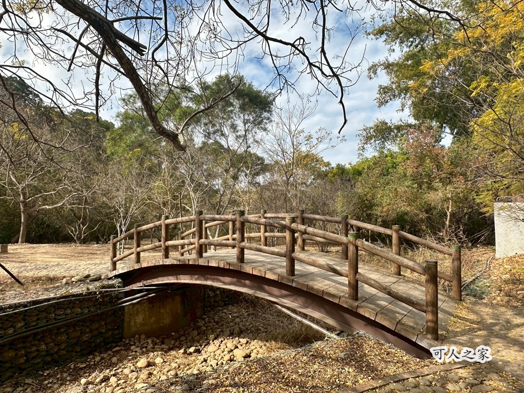 C路線,O型路線,休息涼亭,假日出遊,停車場,健行推薦,健行步道,台中步道,台中火力發電廠,台中龍井,國道三號橋下,土地公廟,大榕樹,大肚溪出海口,家庭健行,廁所,彰化線西鄉,戶外活動,木棧道,烤地瓜,登山,竹坑南寮登山步道,自然風光,親子共遊,觀景平台,踏青,輕鬆步道,雙龍搶珠,鯉魚山公園,龍井區,龍止觀