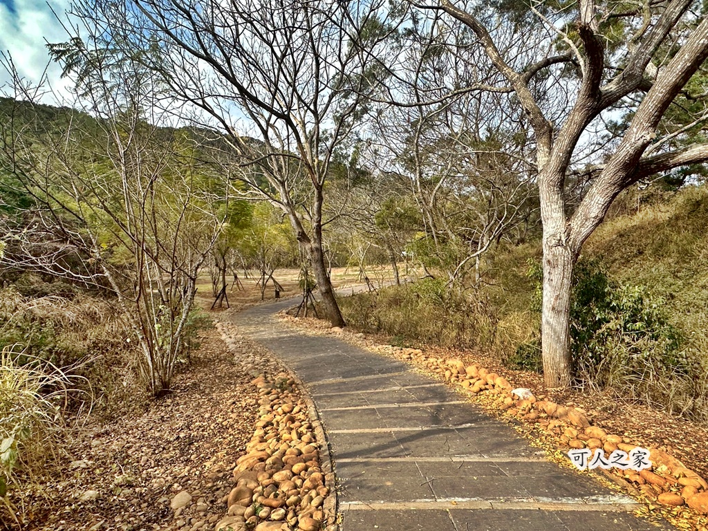 C路線,O型路線,休息涼亭,假日出遊,停車場,健行推薦,健行步道,台中步道,台中火力發電廠,台中龍井,國道三號橋下,土地公廟,大榕樹,大肚溪出海口,家庭健行,廁所,彰化線西鄉,戶外活動,木棧道,烤地瓜,登山,竹坑南寮登山步道,自然風光,親子共遊,觀景平台,踏青,輕鬆步道,雙龍搶珠,鯉魚山公園,龍井區,龍止觀