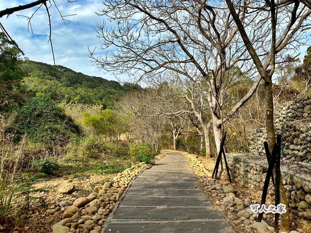 C路線,O型路線,休息涼亭,假日出遊,停車場,健行推薦,健行步道,台中步道,台中火力發電廠,台中龍井,國道三號橋下,土地公廟,大榕樹,大肚溪出海口,家庭健行,廁所,彰化線西鄉,戶外活動,木棧道,烤地瓜,登山,竹坑南寮登山步道,自然風光,親子共遊,觀景平台,踏青,輕鬆步道,雙龍搶珠,鯉魚山公園,龍井區,龍止觀