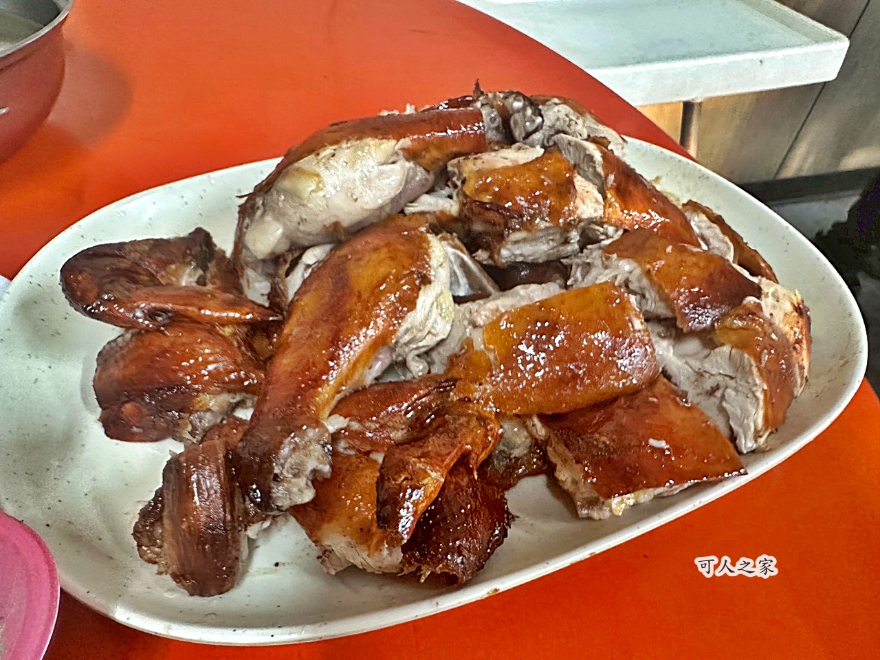 南投竹山【福伯脆皮黃金雞】色澤誘人酥脆度滿分,熱炒份量不大口味很好 @可人之家 @可人之家