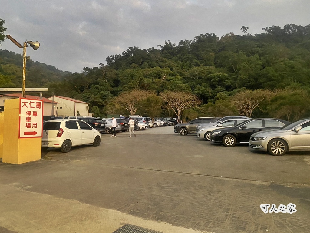 南投竹山美食,大仁哥蔗香脆皮桶仔雞,竹山桶仔雞,竹山烤雞 南投竹山美食,大仁哥蔗香脆皮桶仔雞,竹山桶仔雞,竹山烤雞