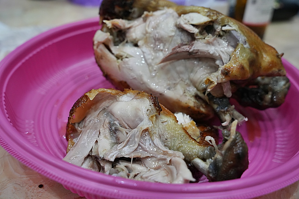 台中桶仔雞,台中烤雞,在地美食,桶仔雞米血,桶仔雞貢丸,烤雞推薦,舊車路桶仔雞,隱藏版美食,龍井桶仔雞,龍井美食