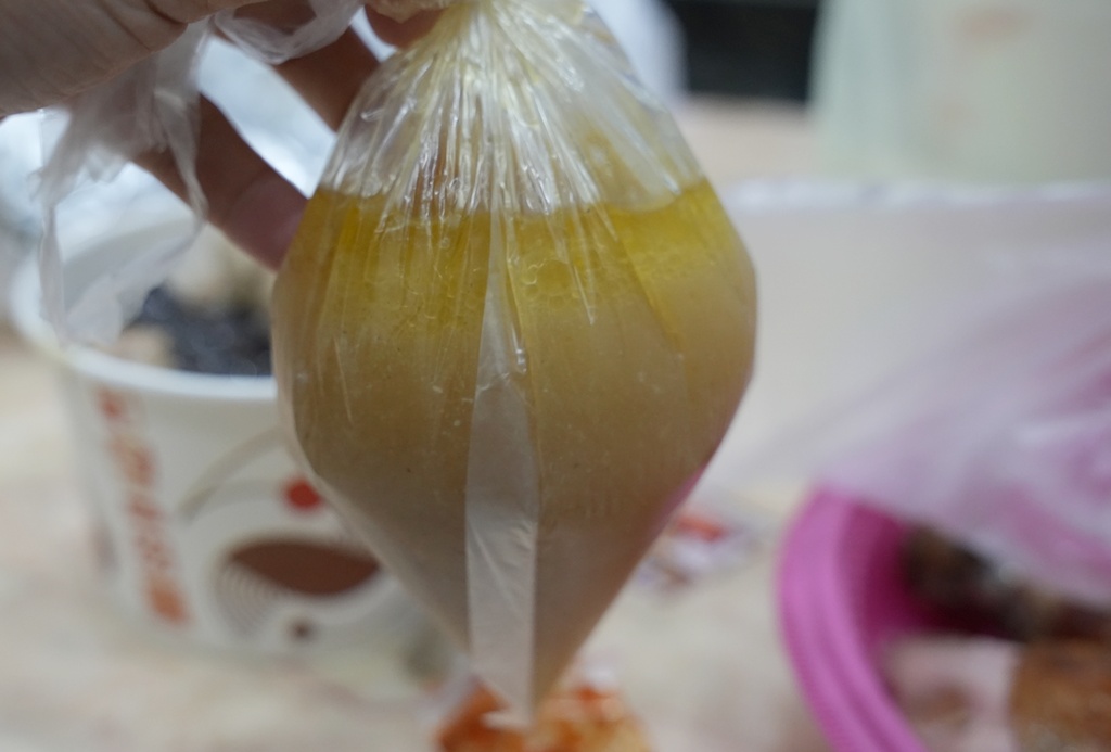 台中桶仔雞,台中烤雞,在地美食,桶仔雞米血,桶仔雞貢丸,烤雞推薦,舊車路桶仔雞,隱藏版美食,龍井桶仔雞,龍井美食