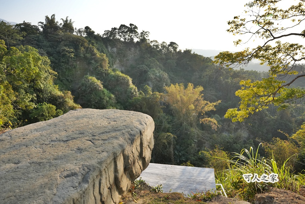 360度山景,九重葛,古坑景點,土匪寮,寵物友善,戶外景點,景觀餐廳,網美景點,親子景點,試營運,雲林古坑有風的地方,雲林新景點,雲林景點,麝香木花海 360度山景,九重葛,古坑景點,土匪寮,寵物友善,戶外景點,景觀餐廳,網美景點,親子景點,試營運,雲林古坑有風的地方,雲林新景點,雲林景點,麝香木花海
