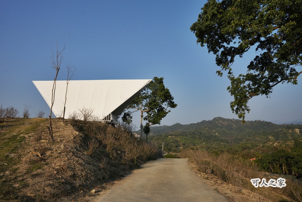 360度山景,九重葛,古坑景點,土匪寮,寵物友善,戶外景點,景觀餐廳,網美景點,親子景點,試營運,雲林古坑有風的地方,雲林新景點,雲林景點,麝香木花海 360度山景,九重葛,古坑景點,土匪寮,寵物友善,戶外景點,景觀餐廳,網美景點,親子景點,試營運,雲林古坑有風的地方,雲林新景點,雲林景點,麝香木花海