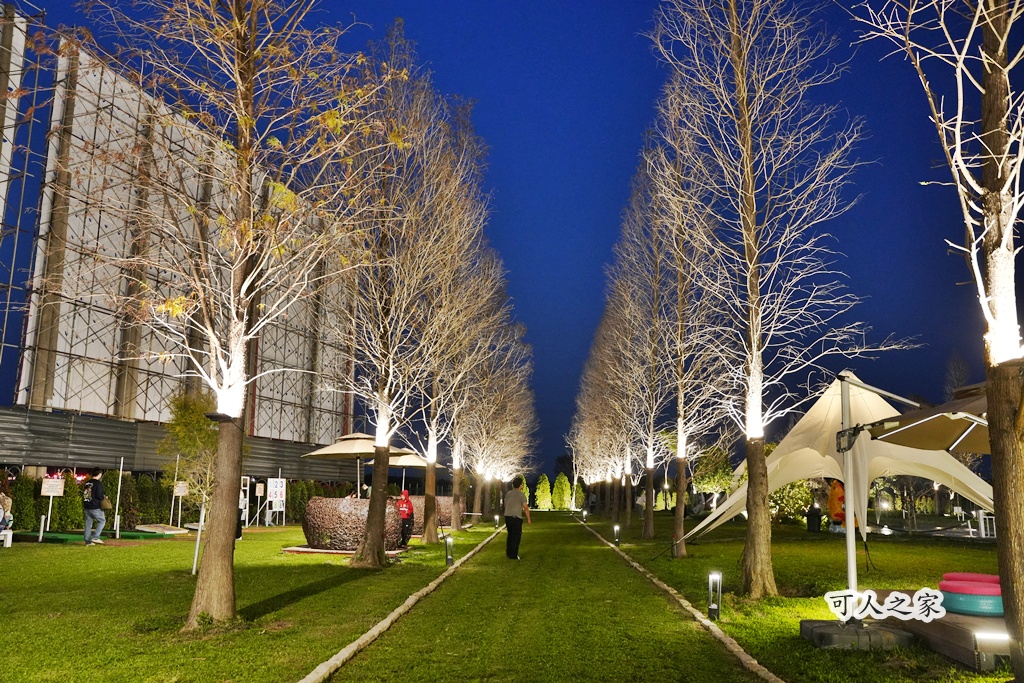 兒童遊戲區,史堤克先生虎尾,大片草皮,家庭聚餐。,景觀餐廳,溜小孩,牛排,玩沙池,自助吧,自助吧吃到飽,虎尾吃到飽,虎尾景觀餐廳,虎尾牛排,虎尾親子餐廳,雲林親子景點,電動挖土機,露營風餐廳