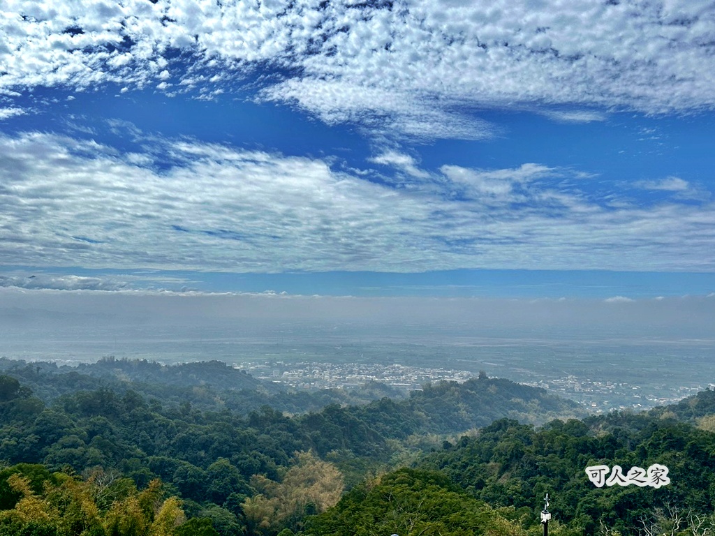 俯瞰景觀。,受天宮,坑內坑步道,彰化一日遊,彰化二水,彰化賞花,百年古道,親子步道,豐柏廣場,黃花風鈴木 俯瞰景觀。,受天宮,坑內坑步道,彰化一日遊,彰化二水,彰化賞花,百年古道,親子步道,豐柏廣場,黃花風鈴木