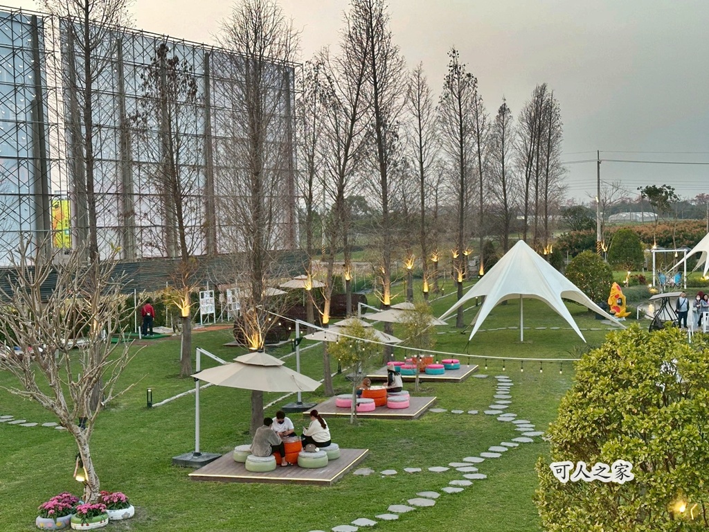 兒童遊戲區,史堤克先生虎尾,大片草皮,家庭聚餐。,景觀餐廳,溜小孩,牛排,玩沙池,自助吧,自助吧吃到飽,虎尾吃到飽,虎尾景觀餐廳,虎尾牛排,虎尾親子餐廳,雲林親子景點,電動挖土機,露營風餐廳