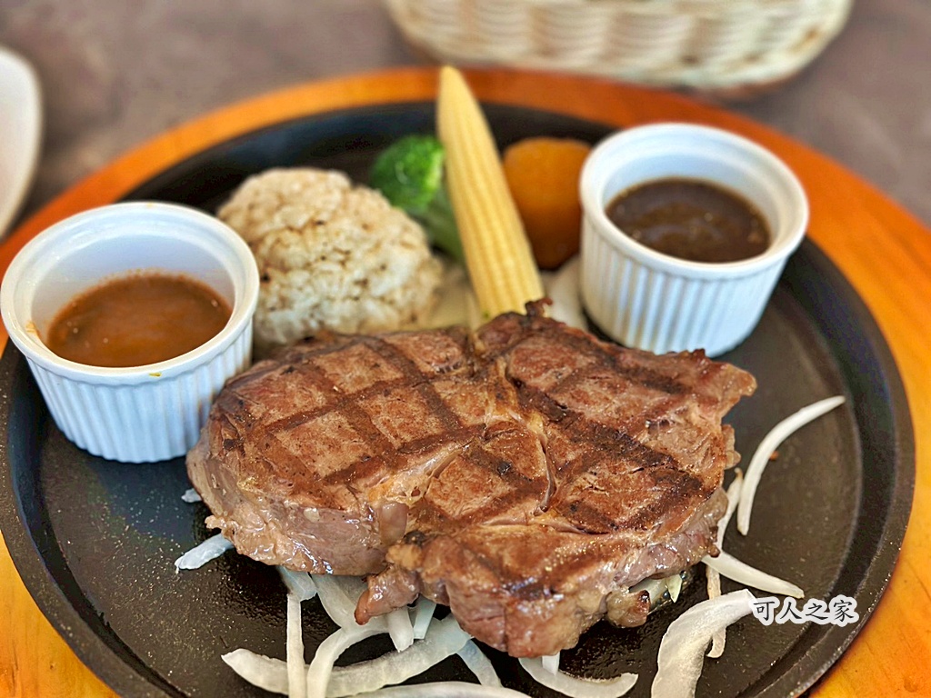 兒童遊戲區,史堤克先生虎尾,大片草皮,家庭聚餐。,景觀餐廳,溜小孩,牛排,玩沙池,自助吧,自助吧吃到飽,虎尾吃到飽,虎尾景觀餐廳,虎尾牛排,虎尾親子餐廳,雲林親子景點,電動挖土機,露營風餐廳