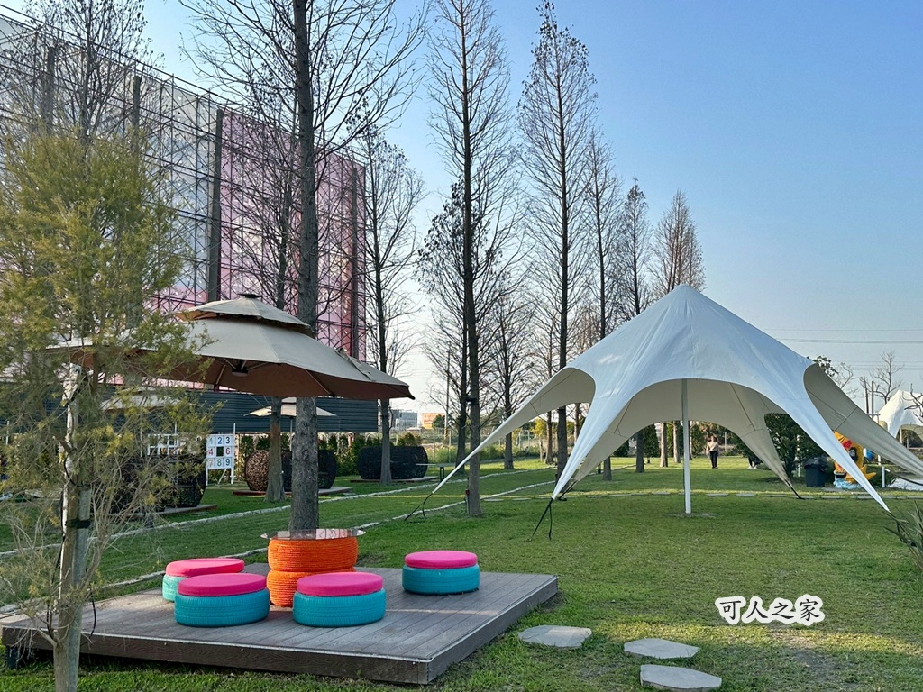 兒童遊戲區,史堤克先生虎尾,大片草皮,家庭聚餐。,景觀餐廳,溜小孩,牛排,玩沙池,自助吧,自助吧吃到飽,虎尾吃到飽,虎尾景觀餐廳,虎尾牛排,虎尾親子餐廳,雲林親子景點,電動挖土機,露營風餐廳