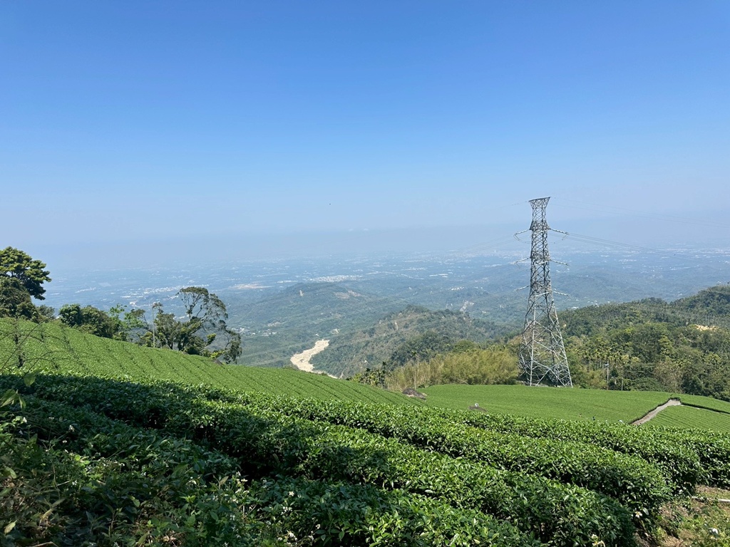 一等三角點,假日去處,健行,健行攻略,古坑,台灣小百岳 (雖然大尖山不是小百岳,但可以作為搜尋關聯詞),台灣登山,台灣秘境,大尖山,後棟仔福德宮,後棟山步道,戶外活動,樟湖生態國民中小學,步道,海拔1305M,涼亭,涼亭野餐,爬山,產業道路,登山,登山推薦,登山裝備,美景,茶園,輕旅行,防曬,階梯步道,雲嘉南平原,雲林,雲林景點 一等三角點,假日去處,健行,健行攻略,古坑,台灣小百岳 (雖然大尖山不是小百岳,但可以作為搜尋關聯詞),台灣登山,台灣秘境,大尖山,後棟仔福德宮,後棟山步道,戶外活動,樟湖生態國民中小學,步道,海拔1305M,涼亭,涼亭野餐,爬山,產業道路,登山,登山推薦,登山裝備,美景,茶園,輕旅行,防曬,階梯步道,雲嘉南平原,雲林,雲林景點