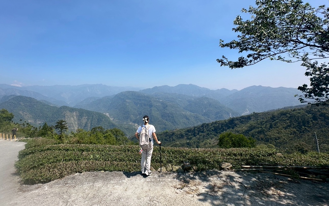 一等三角點,假日去處,健行,健行攻略,古坑,台灣小百岳 (雖然大尖山不是小百岳,但可以作為搜尋關聯詞),台灣登山,台灣秘境,大尖山,後棟仔福德宮,後棟山步道,戶外活動,樟湖生態國民中小學,步道,海拔1305M,涼亭,涼亭野餐,爬山,產業道路,登山,登山推薦,登山裝備,美景,茶園,輕旅行,防曬,階梯步道,雲嘉南平原,雲林,雲林景點 一等三角點,假日去處,健行,健行攻略,古坑,台灣小百岳 (雖然大尖山不是小百岳,但可以作為搜尋關聯詞),台灣登山,台灣秘境,大尖山,後棟仔福德宮,後棟山步道,戶外活動,樟湖生態國民中小學,步道,海拔1305M,涼亭,涼亭野餐,爬山,產業道路,登山,登山推薦,登山裝備,美景,茶園,輕旅行,防曬,階梯步道,雲嘉南平原,雲林,雲林景點