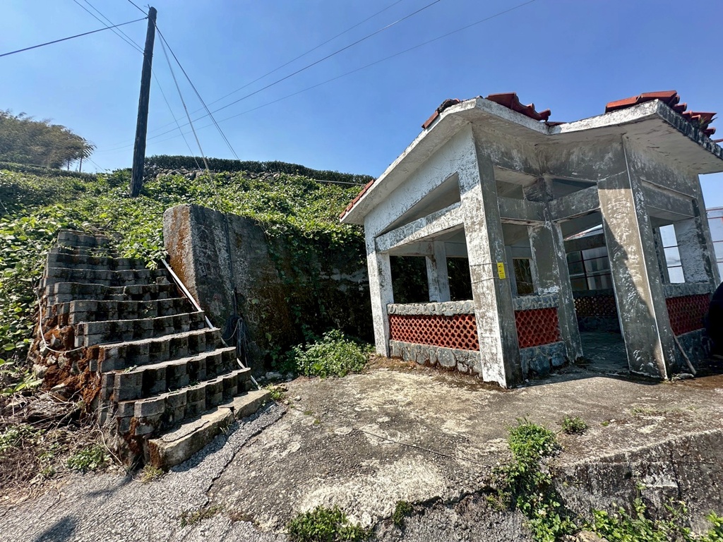 一等三角點,假日去處,健行,健行攻略,古坑,台灣小百岳 (雖然大尖山不是小百岳,但可以作為搜尋關聯詞),台灣登山,台灣秘境,大尖山,後棟仔福德宮,後棟山步道,戶外活動,樟湖生態國民中小學,步道,海拔1305M,涼亭,涼亭野餐,爬山,產業道路,登山,登山推薦,登山裝備,美景,茶園,輕旅行,防曬,階梯步道,雲嘉南平原,雲林,雲林景點 一等三角點,假日去處,健行,健行攻略,古坑,台灣小百岳 (雖然大尖山不是小百岳,但可以作為搜尋關聯詞),台灣登山,台灣秘境,大尖山,後棟仔福德宮,後棟山步道,戶外活動,樟湖生態國民中小學,步道,海拔1305M,涼亭,涼亭野餐,爬山,產業道路,登山,登山推薦,登山裝備,美景,茶園,輕旅行,防曬,階梯步道,雲嘉南平原,雲林,雲林景點