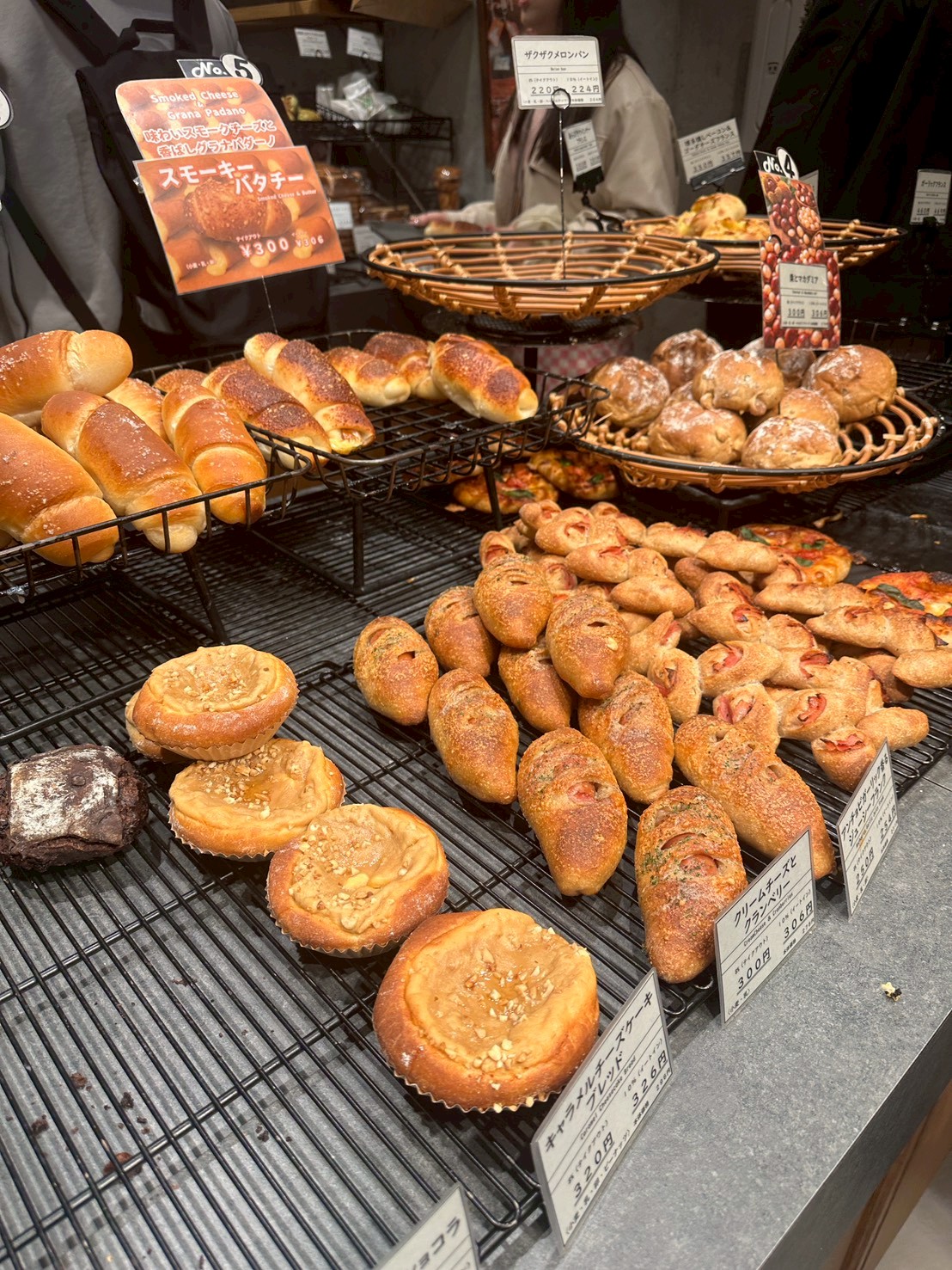 九州美食,創意料理,努努雞,和牛,布丁,拉麵,日本美食,烤香菇,燒咖哩,燒肉,福岡必吃,福岡旅遊,福岡美食,福岡餐廳,糸島美食,釜飯,預約制餐廳,麵包