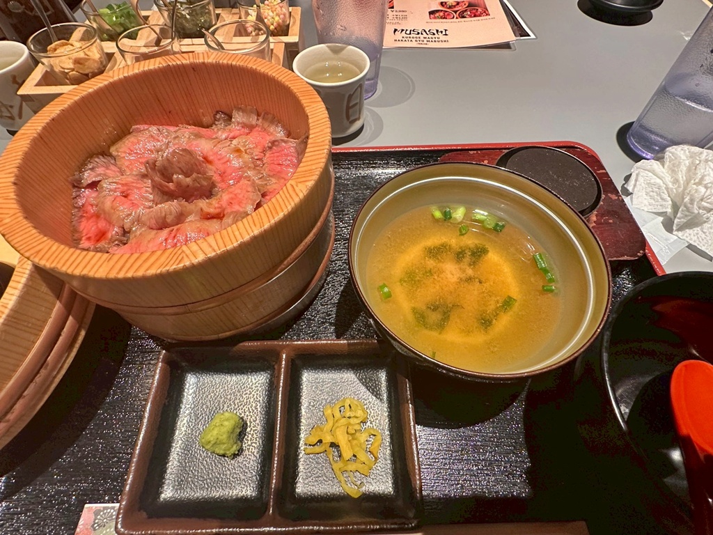 九州美食,創意料理,努努雞,和牛,布丁,拉麵,日本美食,烤香菇,燒咖哩,燒肉,福岡必吃,福岡旅遊,福岡美食,福岡餐廳,糸島美食,釜飯,預約制餐廳,麵包