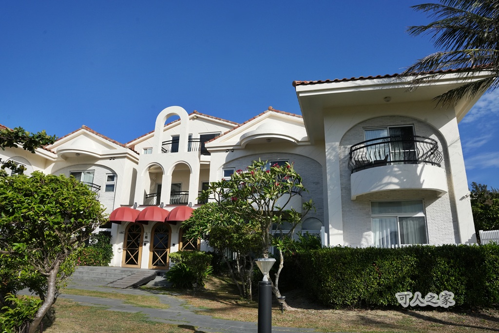 墾丁姊妹沙灘別墅,沙灘,海景4人房附陽台,船帆石住宿推薦,草地
