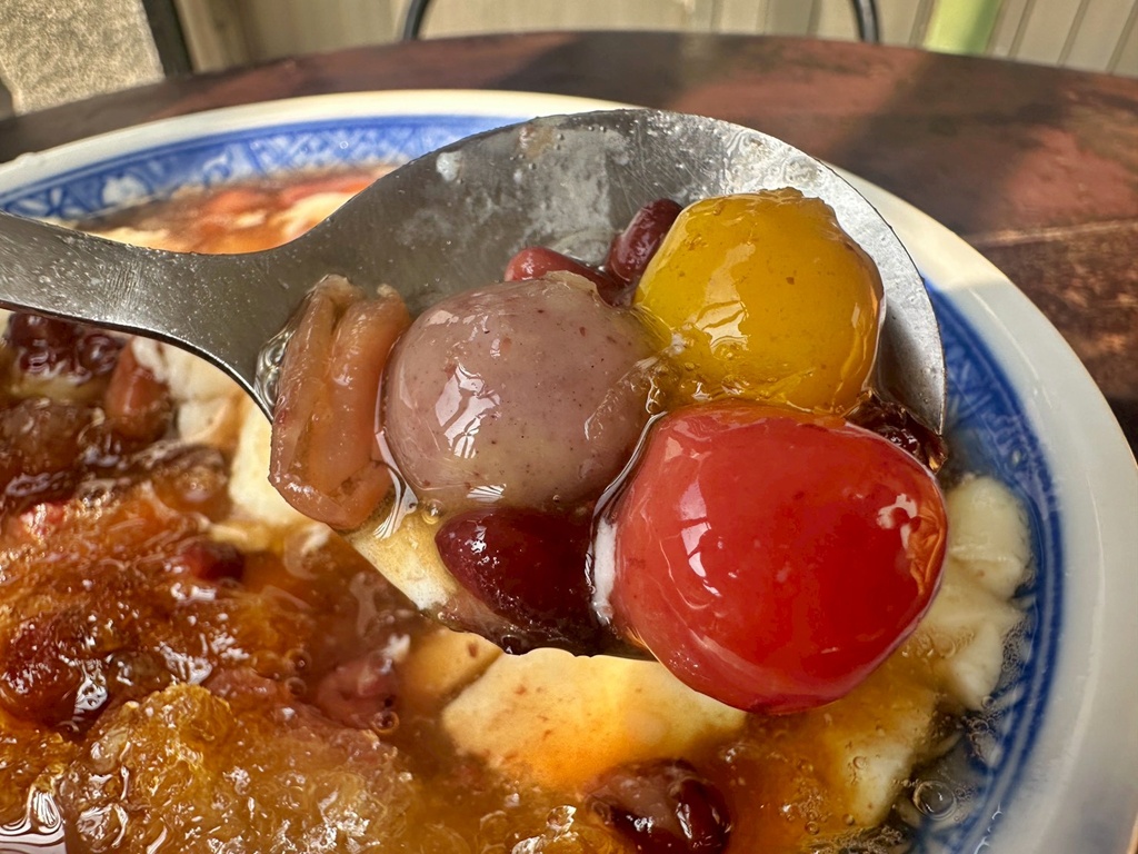 Q彈湯圓,一二豆花,下午茶,人氣排隊美食,在地人推薦,大樹下豆花,彩色湯圓,文青豆花,斗南美食,斗南豆花,旅遊景點,焦糖豆花,綿密豆花,行程推薦,銅板美食,雲林必吃,雲林美食,雲林豆花,食記