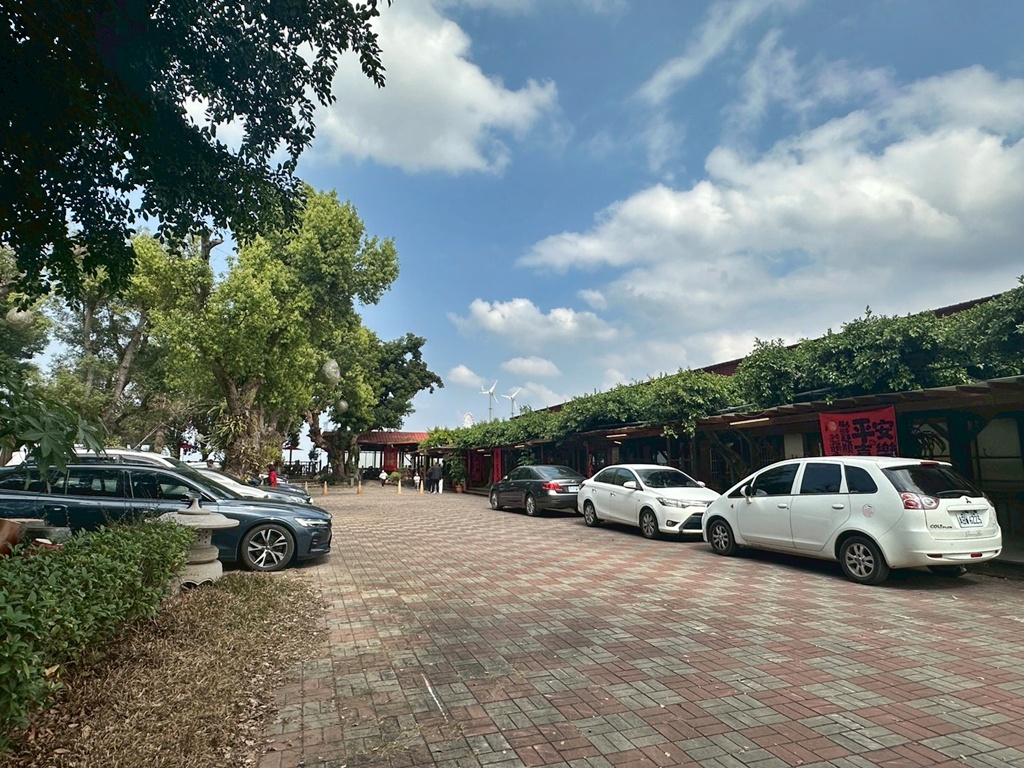 劍湖山摩天輪,古坑美食,慈園樂文創園區,肖楠綠色隧道,茄苳樹,跨年煙火觀賞點,部落格推薦,雲林古坑,雲林旅遊,雲林景觀餐廳