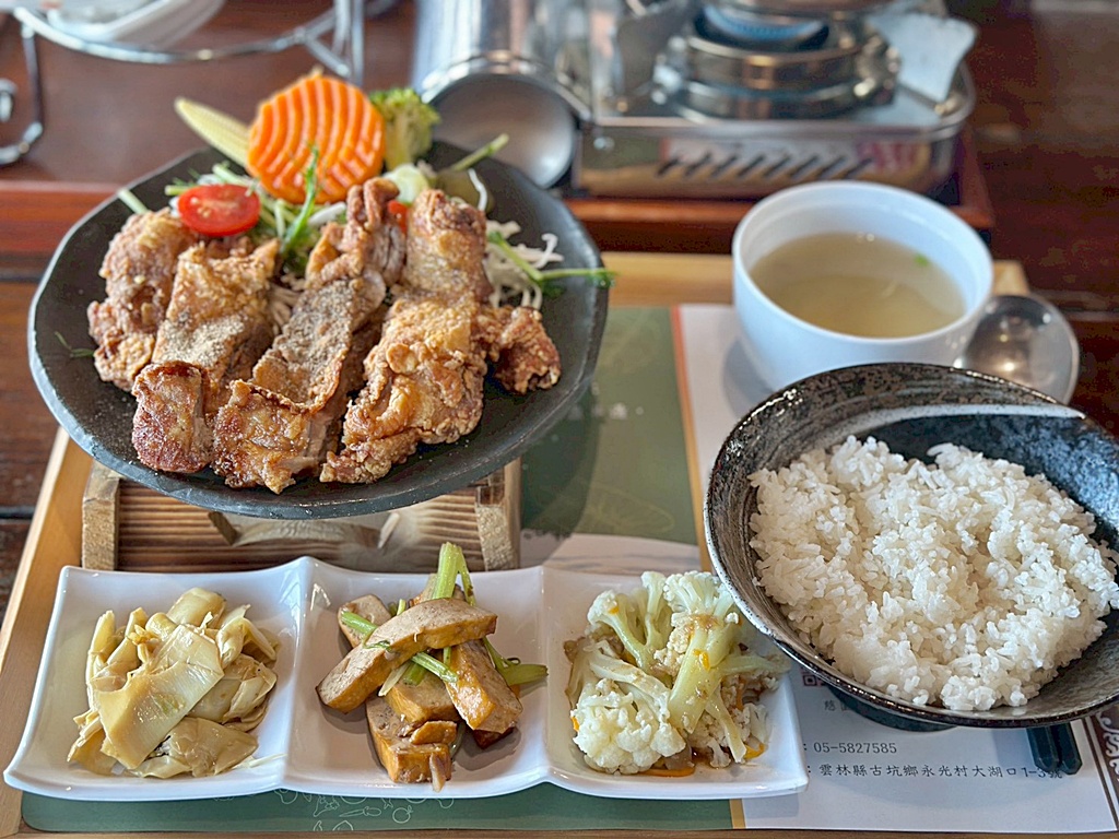 劍湖山摩天輪,古坑美食,慈園樂文創園區,肖楠綠色隧道,茄苳樹,跨年煙火觀賞點,部落格推薦,雲林古坑,雲林旅遊,雲林景觀餐廳