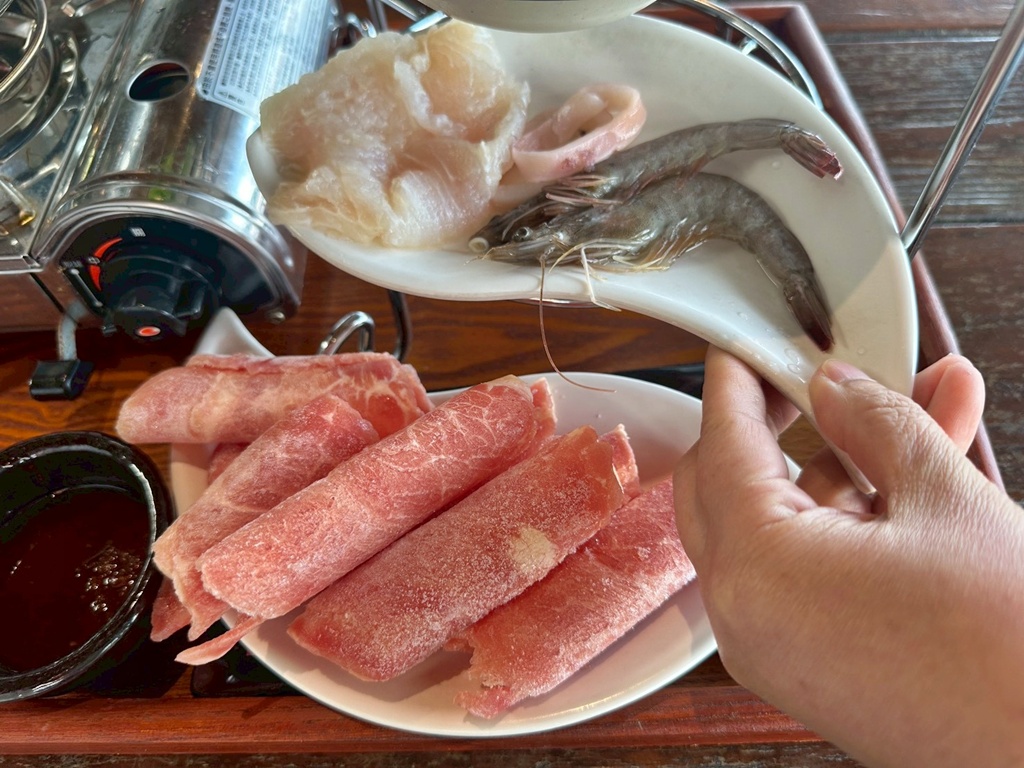 劍湖山摩天輪,古坑美食,慈園樂文創園區,肖楠綠色隧道,茄苳樹,跨年煙火觀賞點,部落格推薦,雲林古坑,雲林旅遊,雲林景觀餐廳