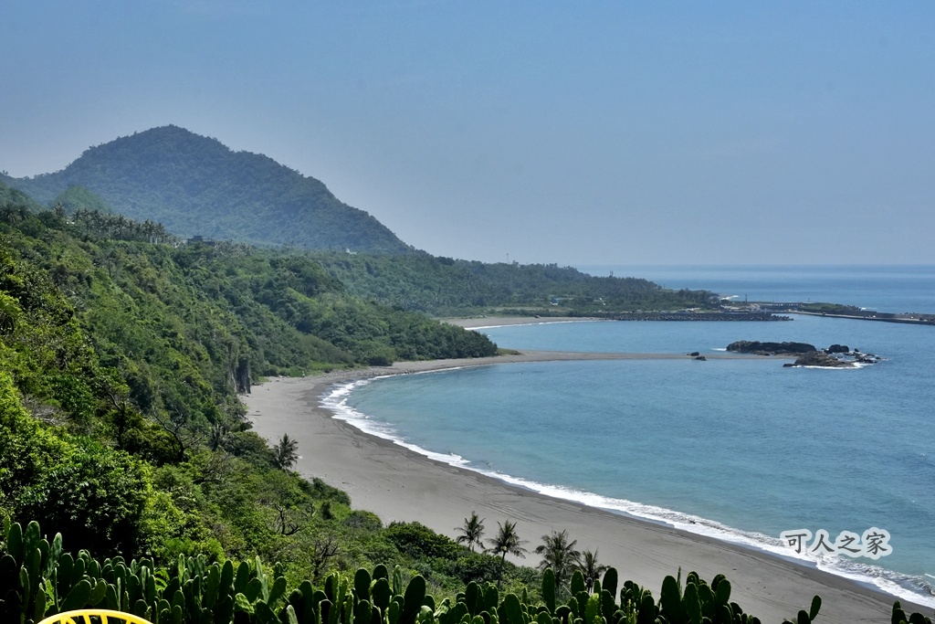 台東新景點【海邊有刺】仙人掌秘境海景第一排!眺望陸連島、悠閒喝咖啡超chill~ @可人之家 @可人之家