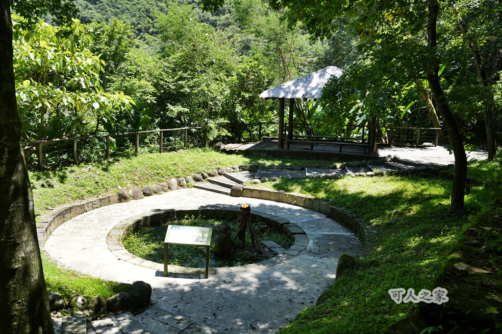 O型步道,嘉義旅遊,嘉義秘境,嘉義阿里山,夏日消暑,天然山泉,屯阿巴娜步道,戲水景點,旅遊攻略.,森林浴,水火同源,瀑布推薦,瀑布秘境,珈雅瑪瀑布,翡翠溪谷,茶山村,避暑勝地,開車直達,阿里山景點