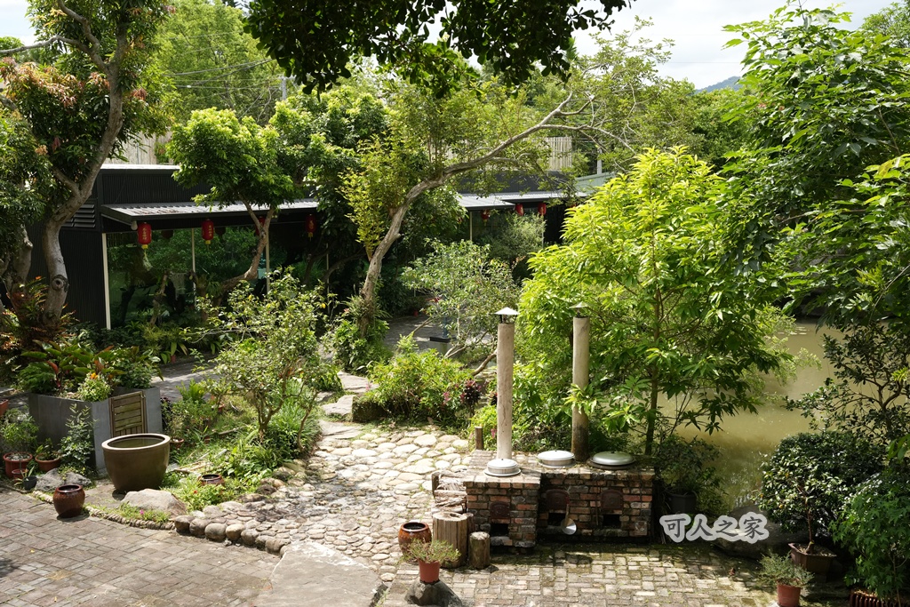 Google預約,下午茶,人文餐廳,古色古香,台中,台中景點,品茶,城市綠洲,家庭聚餐,慢活時光,戶外用餐,新社,療癒,禪風,簡餐,綠意,聚餐推薦,茶與人文藝術空間,茶館,蔥爆牛柳,藝文空間,週末去處,鄉村蔥香燒雞,醬燒栗子雞,隱藏版美食,雅園溏,餐廳