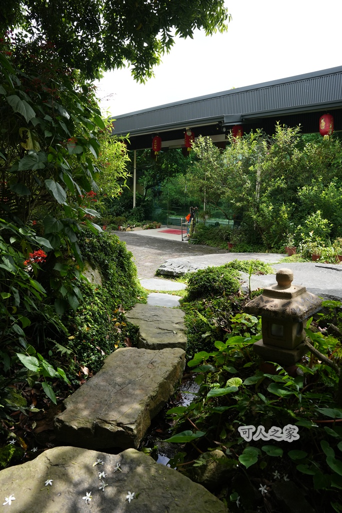 Google預約,下午茶,人文餐廳,古色古香,台中,台中景點,品茶,城市綠洲,家庭聚餐,慢活時光,戶外用餐,新社,療癒,禪風,簡餐,綠意,聚餐推薦,茶與人文藝術空間,茶館,蔥爆牛柳,藝文空間,週末去處,鄉村蔥香燒雞,醬燒栗子雞,隱藏版美食,雅園溏,餐廳