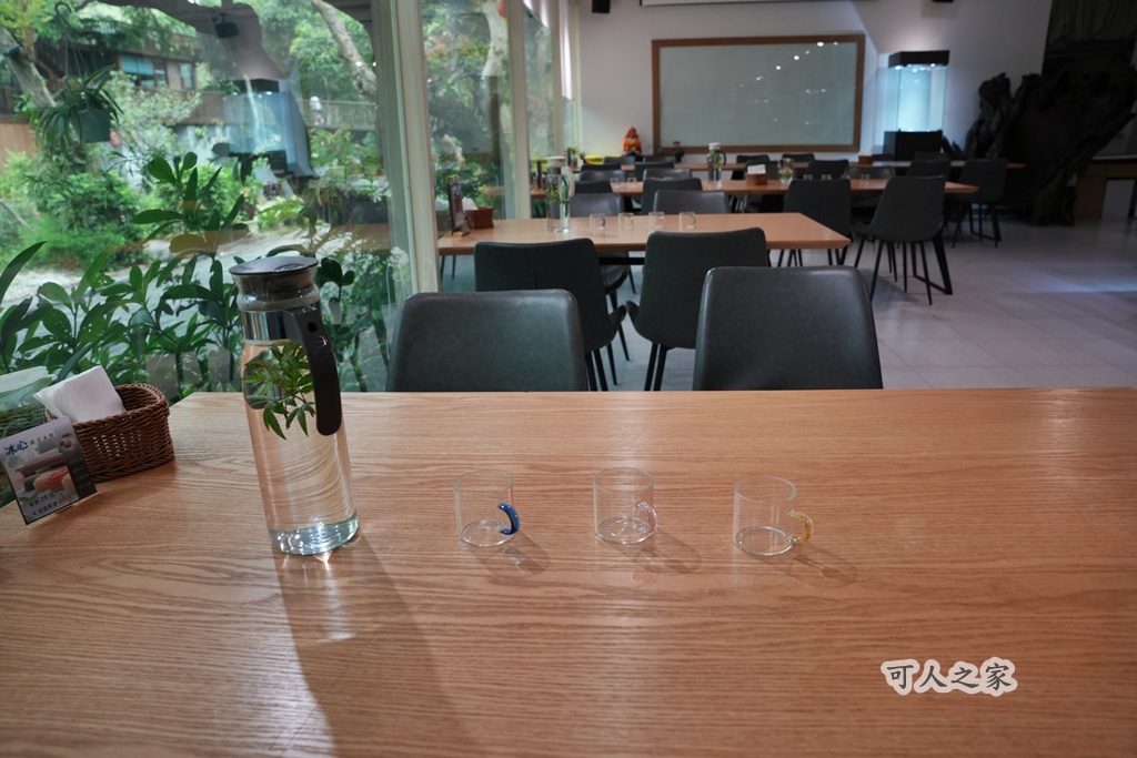 Google預約,下午茶,人文餐廳,古色古香,台中,台中景點,品茶,城市綠洲,家庭聚餐,慢活時光,戶外用餐,新社,療癒,禪風,簡餐,綠意,聚餐推薦,茶與人文藝術空間,茶館,蔥爆牛柳,藝文空間,週末去處,鄉村蔥香燒雞,醬燒栗子雞,隱藏版美食,雅園溏,餐廳