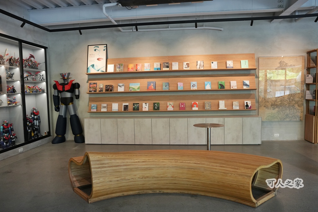 Adam bookstore,ig打卡景點,亞當書店,假日去處,南投魚池,咖啡廳推薦,寫真景點,文創商品,清水模建築,秘境咖啡廳,藝術展覽,親子景點,輕食咖啡,魚池景點