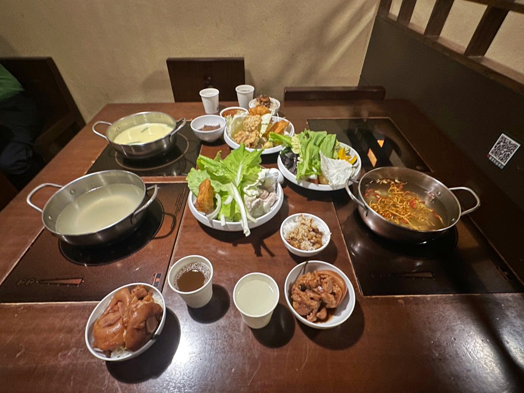 北斗~萬八鍋物,改為自助式取餐,新推出滷豬腳、麻辣鴨血、炸物 @可人之家 @可人之家