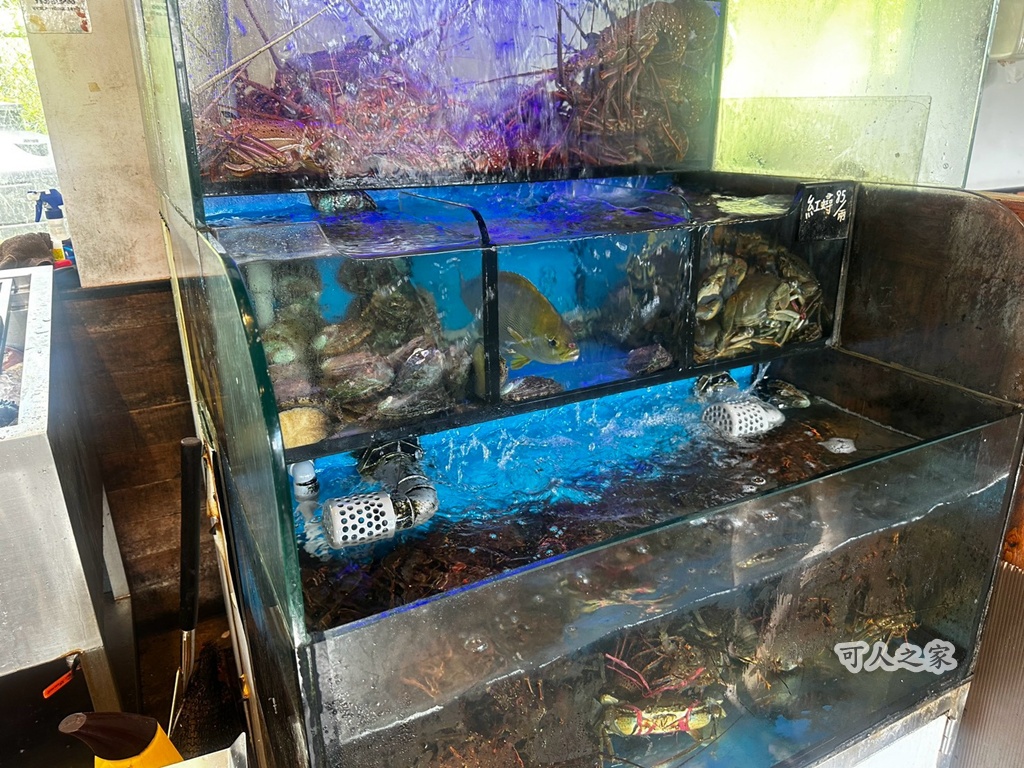 宜蘭海鮮,小豪海鮮,平價海鮮,必吃海鮮,旅遊美食,櫻花蝦炒飯,脆皮魚,蒜泥板條蝦,軟殼蟹,隱藏菜單,頭城美食