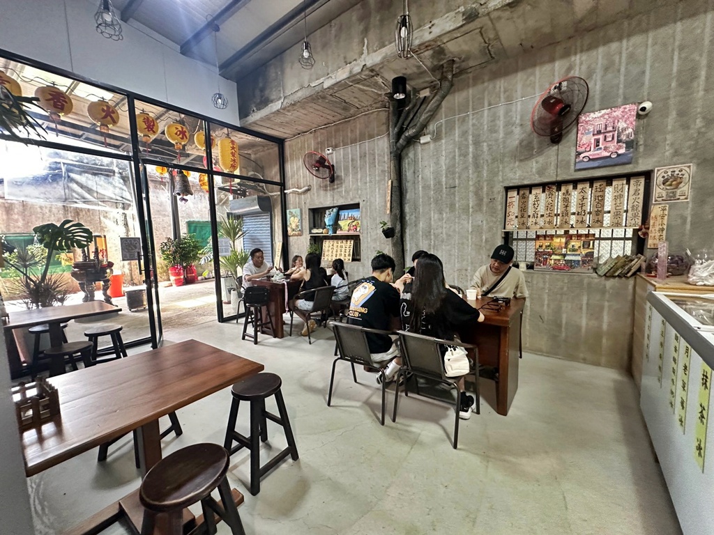 創意美食,在地滋味,天然食材,宜蘭旅遊推薦,宜蘭特色小店,宮廟冰淇淋,必吃甜點,獨特體驗,隱藏版美食,食聚咖啡廳,香火製冰所
